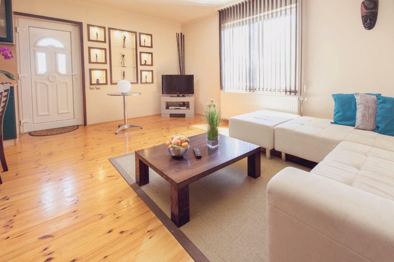 Apartman Szanyi Buk Bagian luar foto