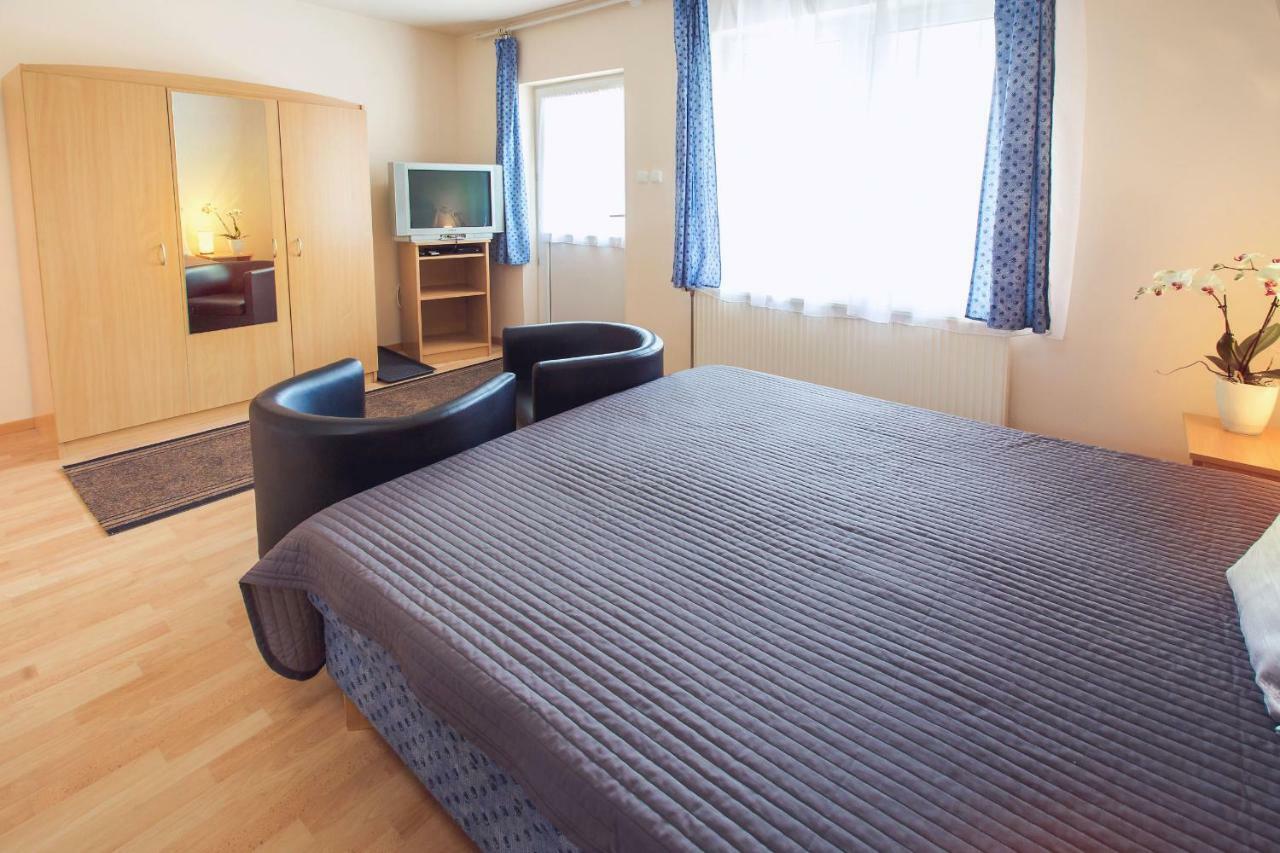 Apartman Szanyi Buk Bagian luar foto