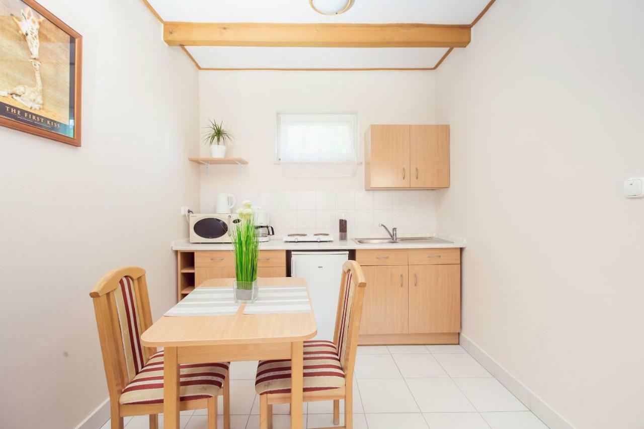 Apartman Szanyi Buk Bagian luar foto